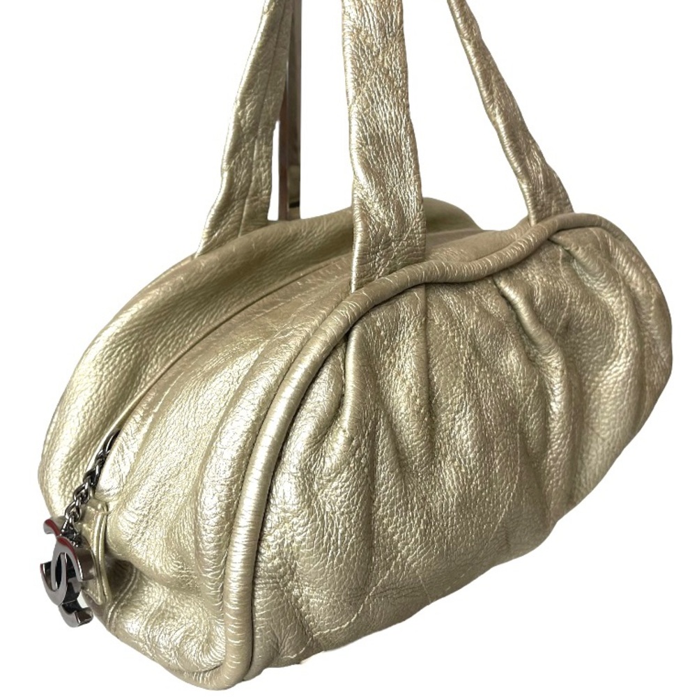 Chanel lambskin leather bag!